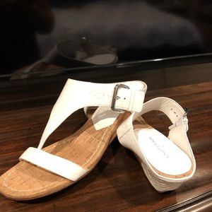 Donald J Pilsner white patent Sandals